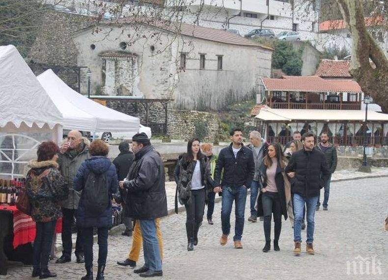 Фестивал на виното събра в Мелник ценители от цяла България