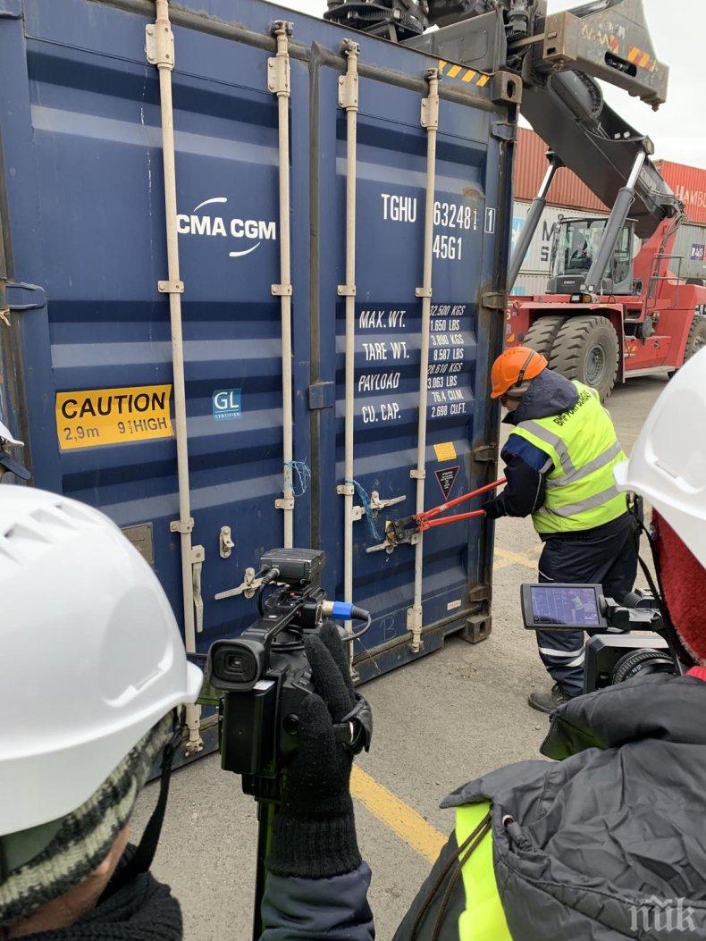 Извозват италиански боклук от пристанището във Варна