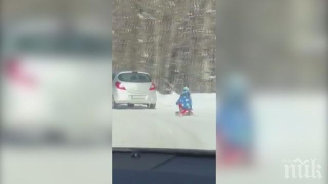 Баща от Сливен тегли с кола шейната на сина си - отнесе тлъста глоба