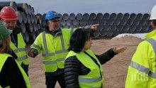 Теменужка Петкова инспектира доставката и съхранението на тръбите за газовата връзка с Гърция