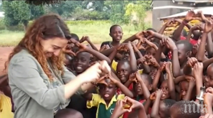 добро сърце българка грижи 200 деца уганда