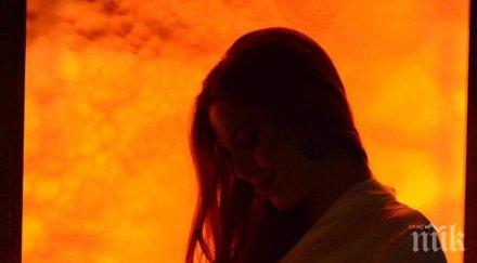 виолета сиракова обожавам гаденето хормоните шутчетата нощта