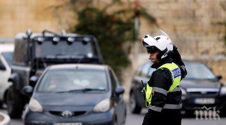 мега акция белезници всички пътни полицаи малта шефът също ареста