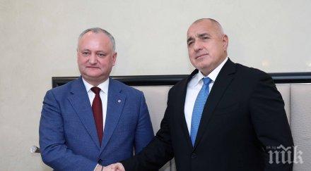 приятели премиерът борисов разговаря президента молдова игор додон