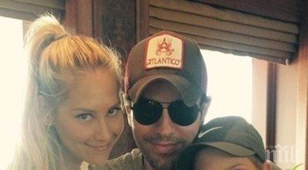 енрике иглесиас ана курникова показаха новороденото бебе снимки