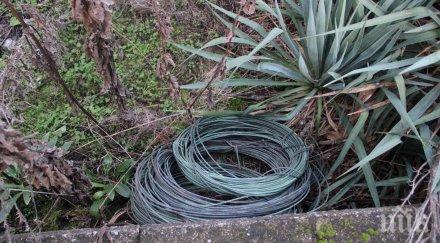 четирима ареста задигнали съобщителен кабел