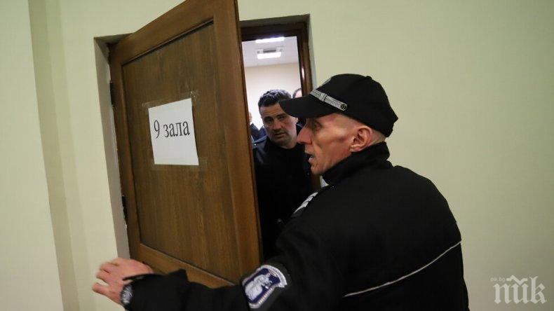 Гледат мерките на задържаните при акцията на ГКПП Калотина