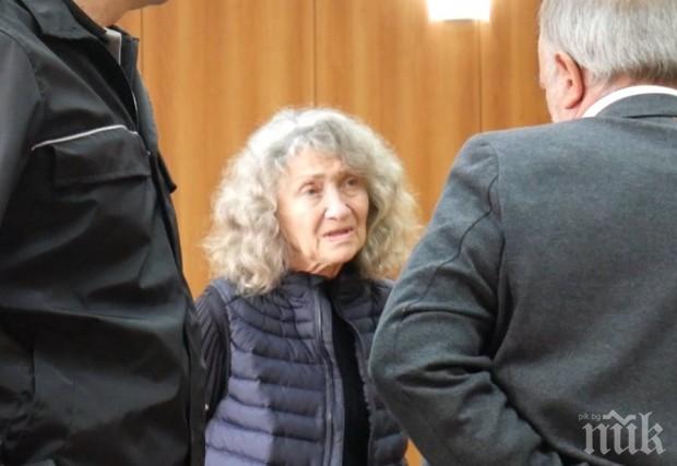 9 години затвор за изтормозената Веска, удушила мъжа си - жената ридае неутешимо в съдебната зала