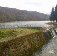 Ремонтират язовир 