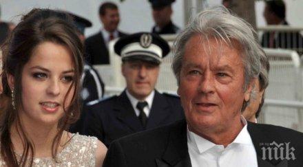 ален делон радва внуче дъщеря анушка стана майка