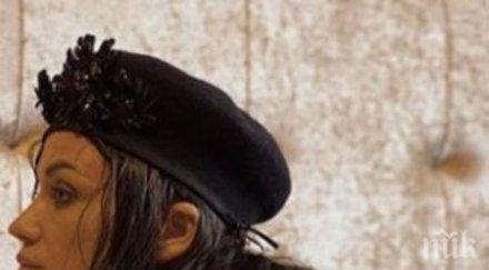 Диляна Попова свали блузката и ги напърчи