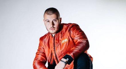 vessou дебютирал сцена руските шлагери мама люси фактор