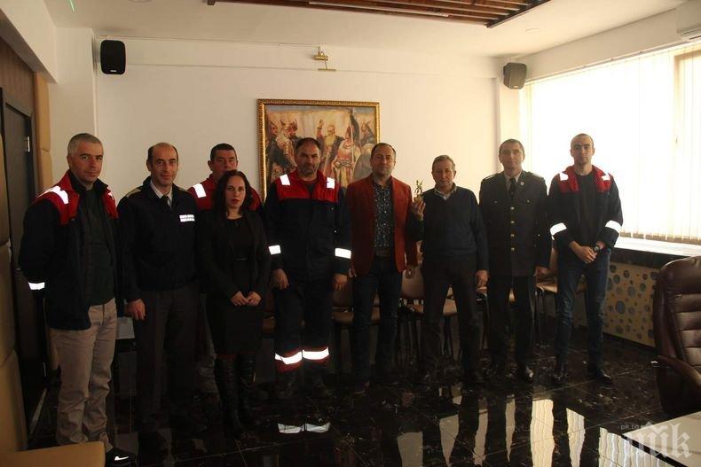 Илиан Тодоров отличи хората, за които „При такава ситуация няма място за страх!“ 