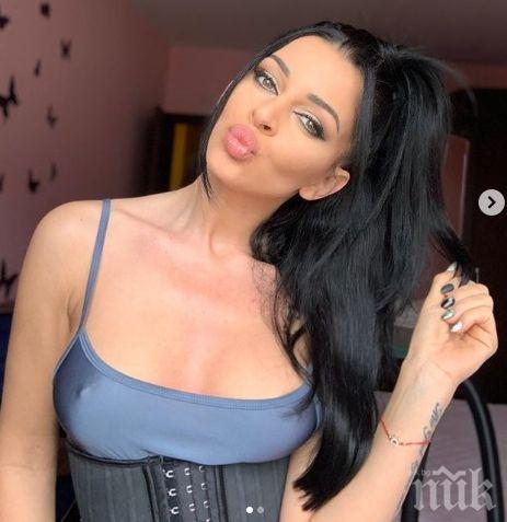 Дебора сияе от щастие: Фолк фурията с все по-чести участия във...