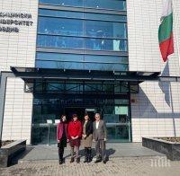 Еврокомисарят Мария Габриел посети Медицински университет-Пловдив (СНИМКИ)