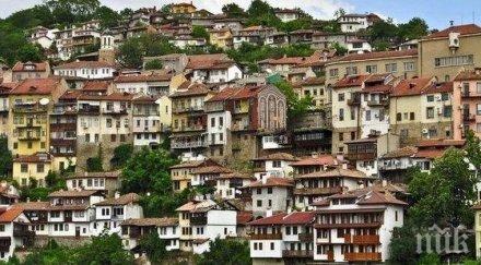 предложиха музейните храмове велико търново богослужения