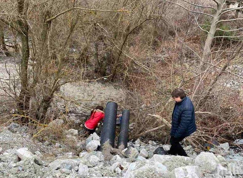 Прокуратурата повдигна обвинение на двама души за замърсяването на река Юговска с цианиди