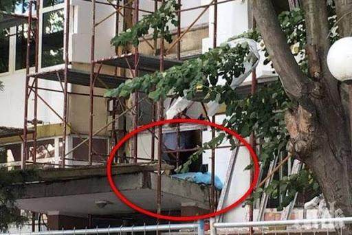 Работник падна от скеле, с черепно-мозъчна травма е