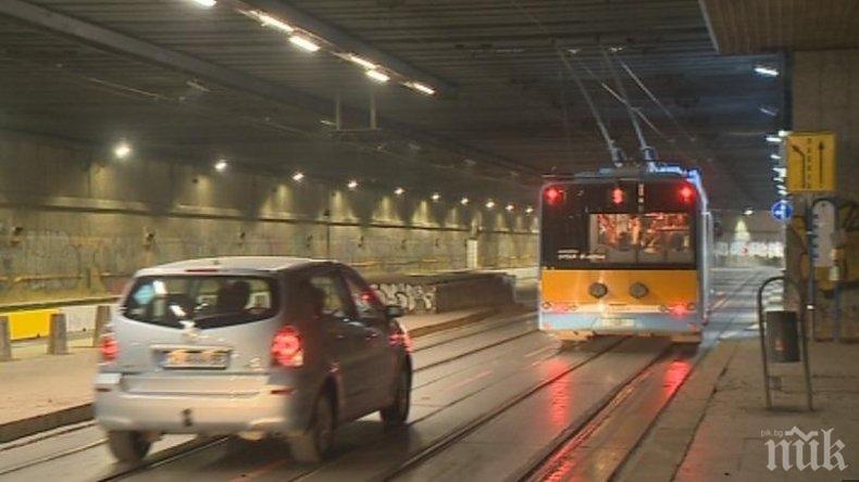 Променят движението на тролейбусите в тунела на НДК