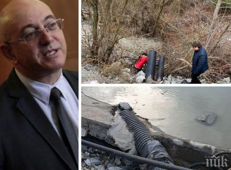 ГОРЕЩА ТЕМА! След бързата намеса на министър Емил Димитров екокатастрофата в река Чепеларска е ликвидирана