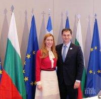 Министрите на туризма на България и на Гърция Николина Ангелкова и Хари Теохарис на работна среща в Александруполис