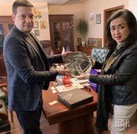 Посланикът на Индонезия с предложение към Илиан Тодоров за споразумение за сътрудничество между Софийска област и Западна Ява