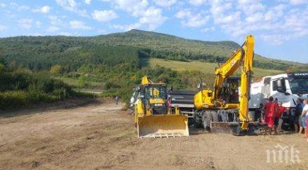 важно взривове блокират трафика главния път софия варна