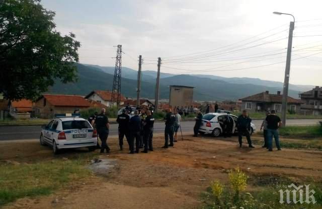 82 ромски къщи в Розино пред бутане 