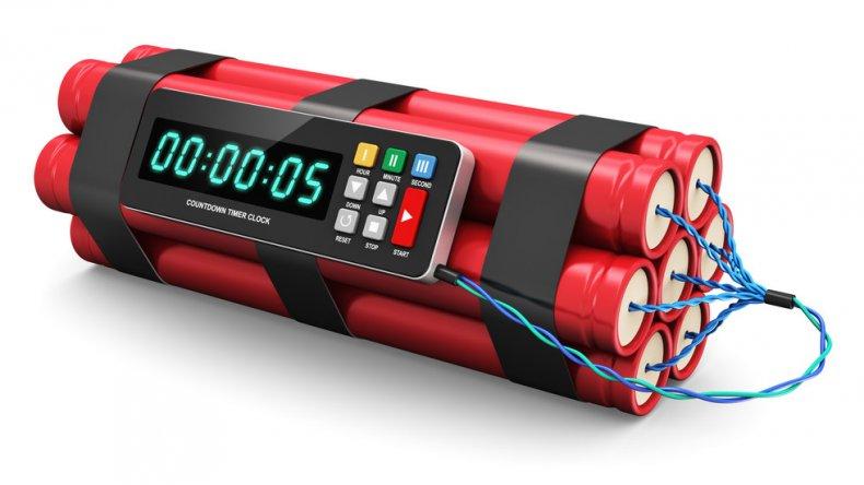 Десет ранени при взрив на самоделна бомба в Тайланд