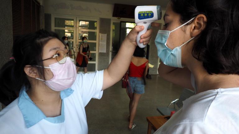 СУПЕР НОВИНА: Китай създаде ефективна ваксина срещу смъртоносния коронавирус - ще е готова след година