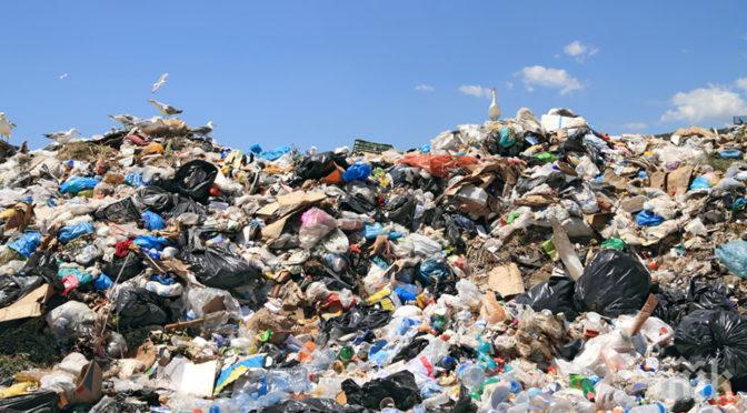 Директорът на РИОСВ-Шумен спря площадката за отпадъци в Попово