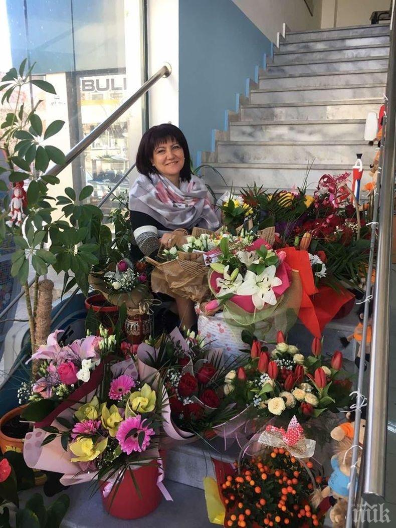 Шефката на парламента Цвета Караянчева празнува рожден ден в Кърджали, колеги я отрупаха с цветя (СНИМКИ)