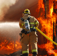 ОГНЕН АД! Пожар съсипа къща във Врачанско, мъж лежи в болница в тежко състояние