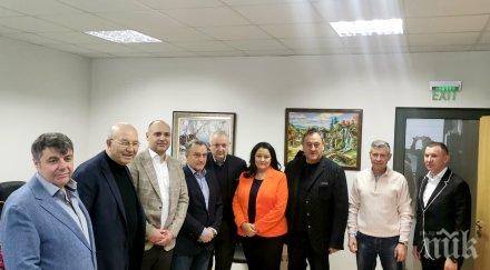 камарата строителите вицепрезидентът еиб лиляна павлова проведоха работна среща