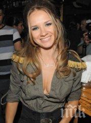 пълен шаш бременната лора караджова върти пилон снимка