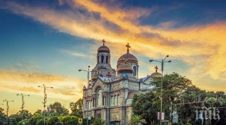 празнично шествие премине централната част варна случай националния празник