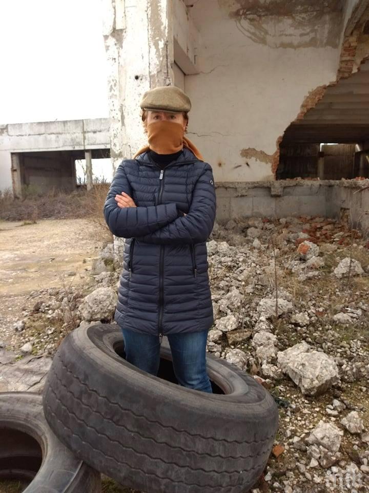 Зелен октопод увива в пипалата си и души Девня (СНИМКИ)