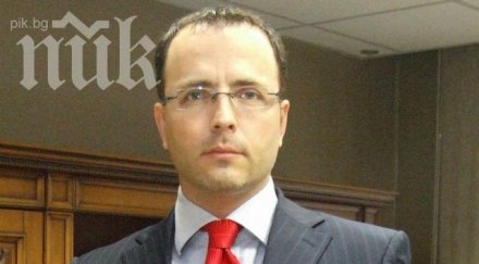 шефът финансовия надзор управлявал две офшорките брендо