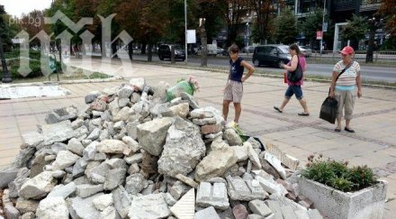 бащата пламен горанов махнете грамадата камъни общината
