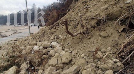 земна маса затрупа годишен работник