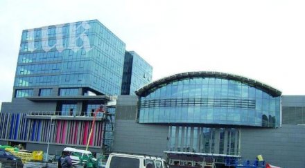 ресторантите кафенетата бягат моловете спасят бизнеса