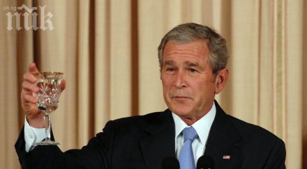 оперираха сърцето бившия американски президент джордж буш