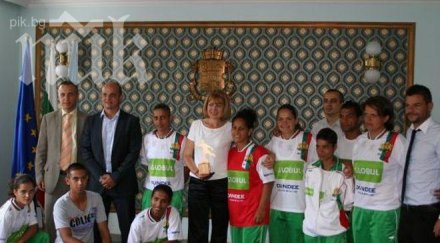 йорданка фандъкова изпрати отбора надеждата световното полша