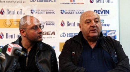 асен букарев остава начело славия