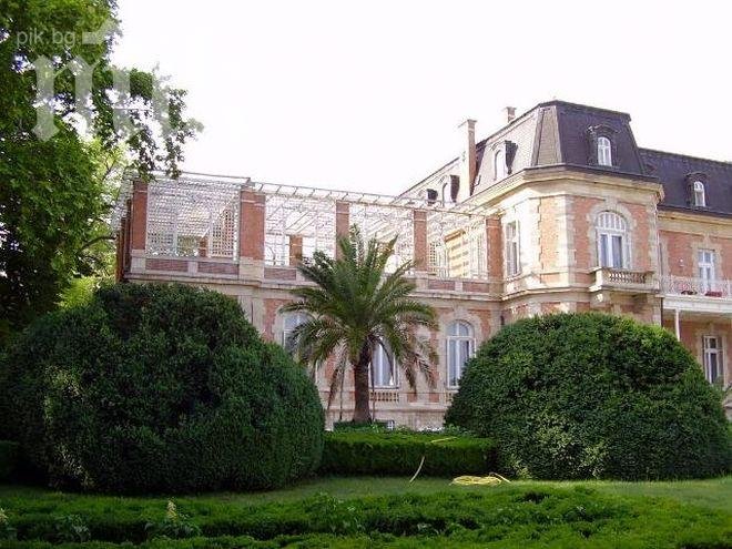 Охраната на „Евксиноград” се готви за отпор на щурма срещу властта