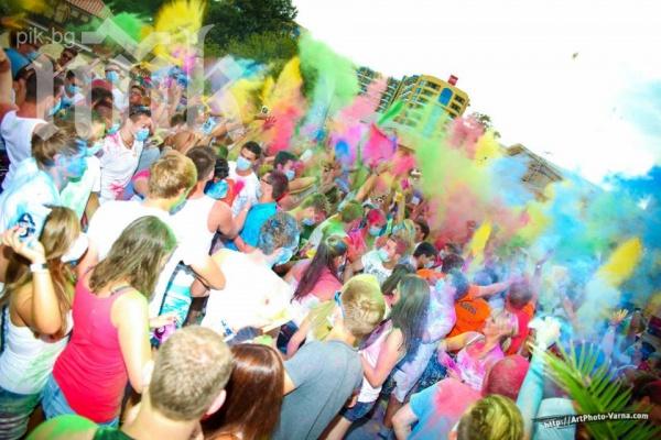 Мацат с боя туристи на Златни пясъци