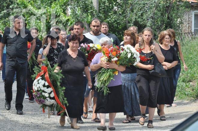 Поне по 42 000 лв. трябва да получат семействата на жертвите в Ораново