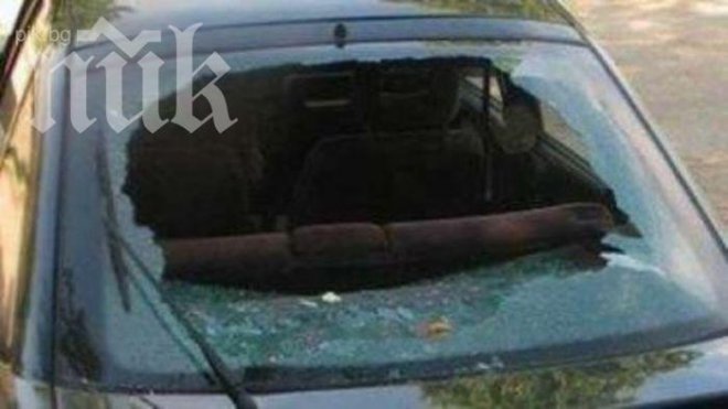 Софиянец потроши с ръце колата на перничанка на морето