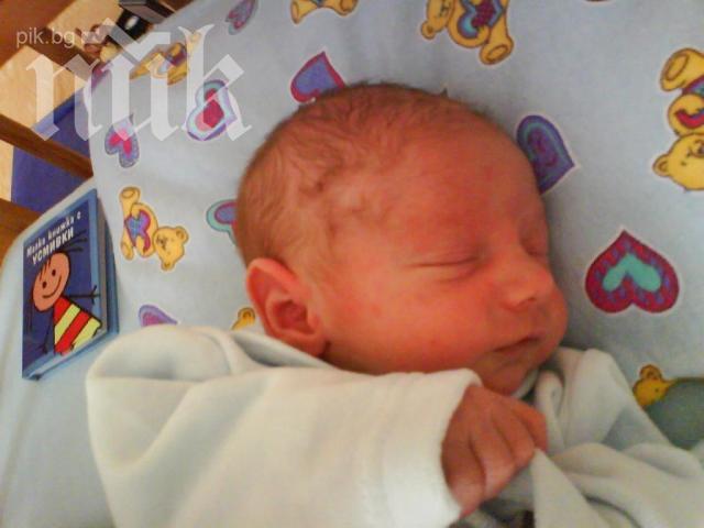 12-годишната Гинка роди бебе в Пазарджик