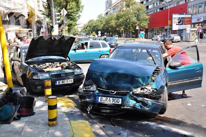 Млад мъж в кома след катастрофа